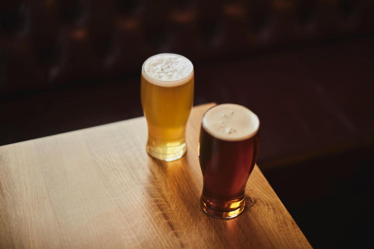 The Lord Grenfell Bed & Breakfast Мейдънхед Екстериор снимка Two pints of beer